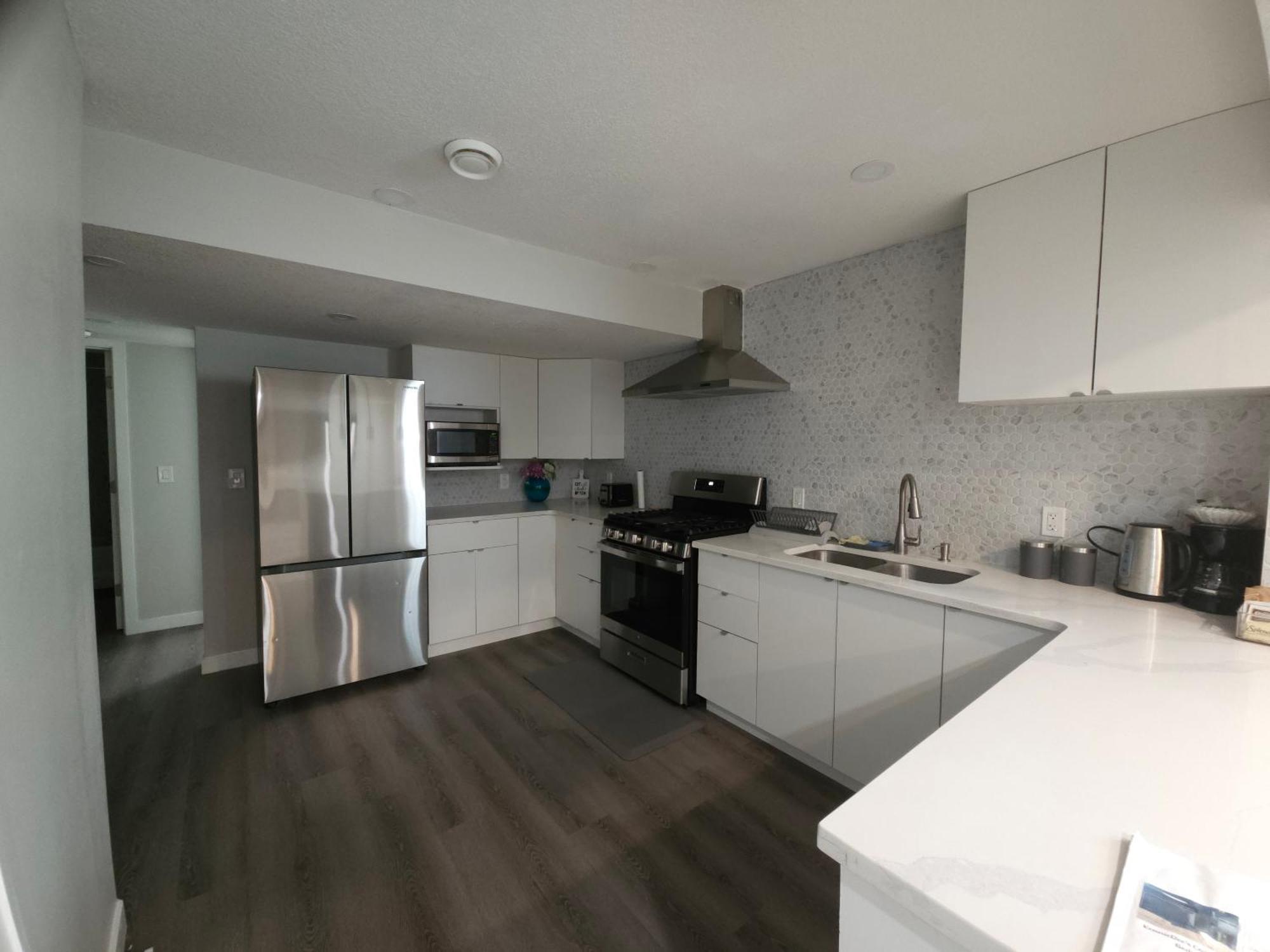 Cozy 2 Bedroom Suite, Queen Beds, Near The Airport Edmonton Extérieur photo