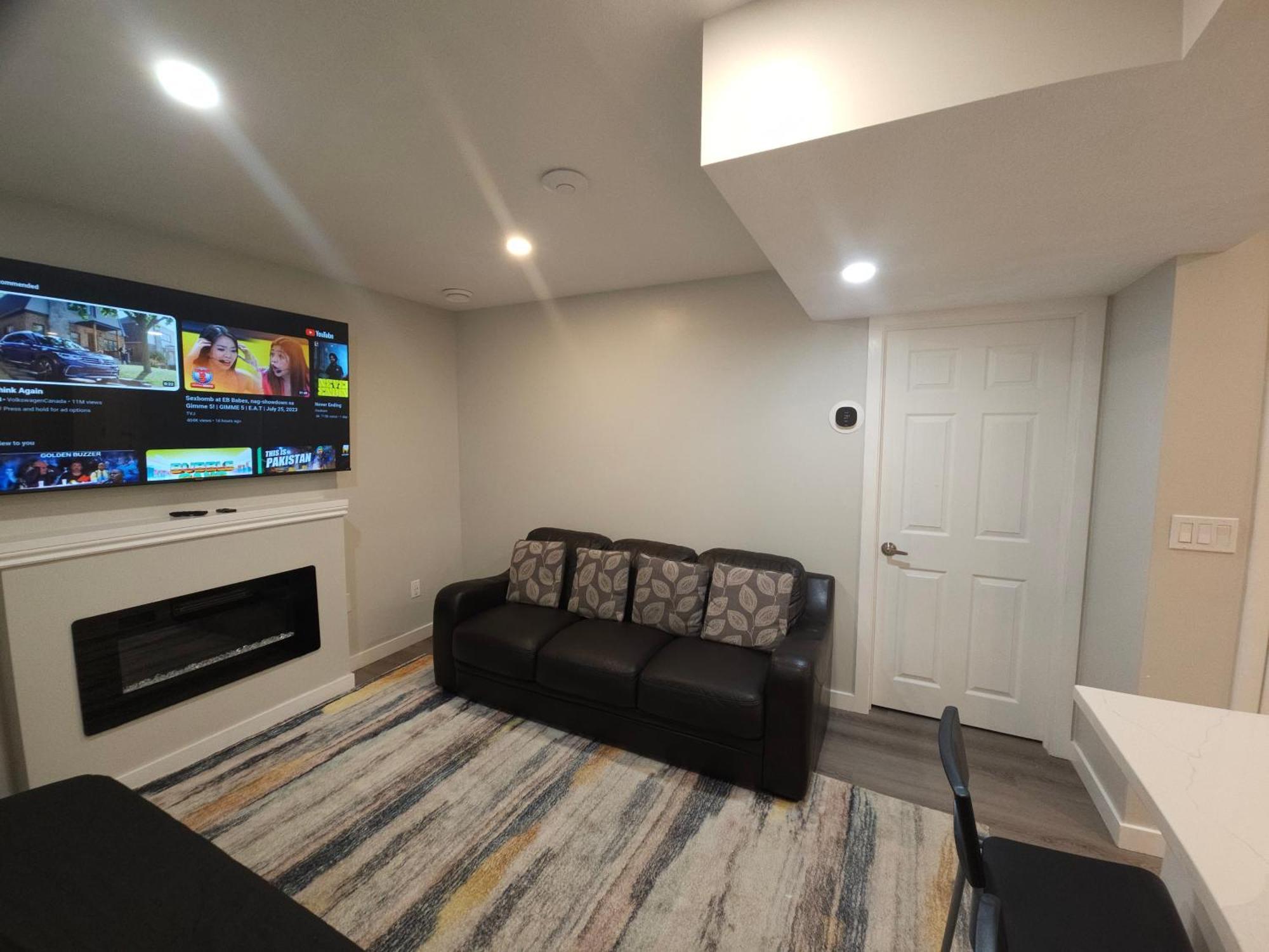 Cozy 2 Bedroom Suite, Queen Beds, Near The Airport Edmonton Extérieur photo